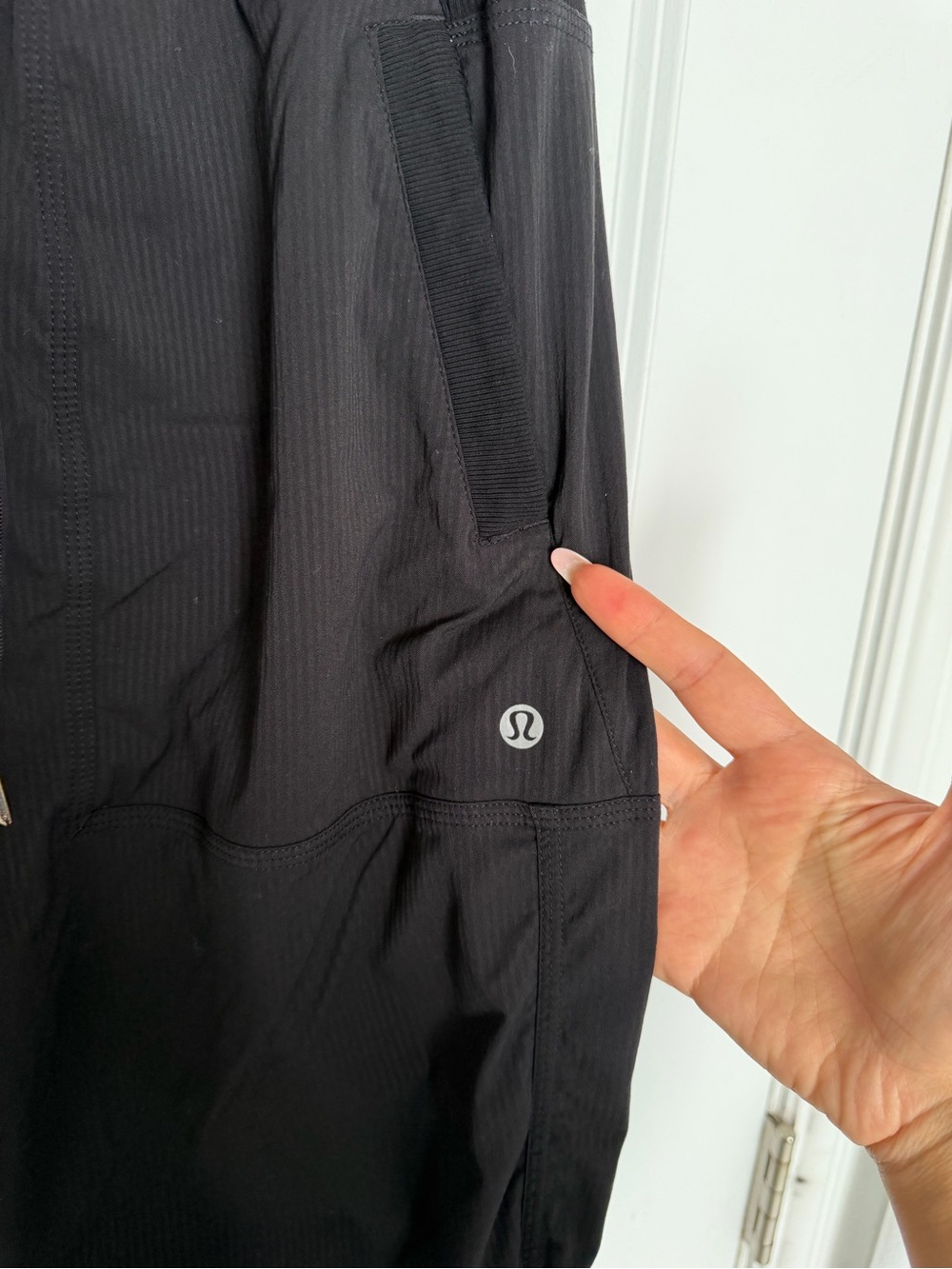 Lululemon Dance Studio Pant III *Unlined
Black size 6 - Picture 10 of 12